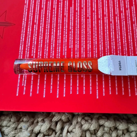 Everybody Knows Jeffree Star Supreme gloss - NWT - Bright Red-Orange - Picture 7 of 9